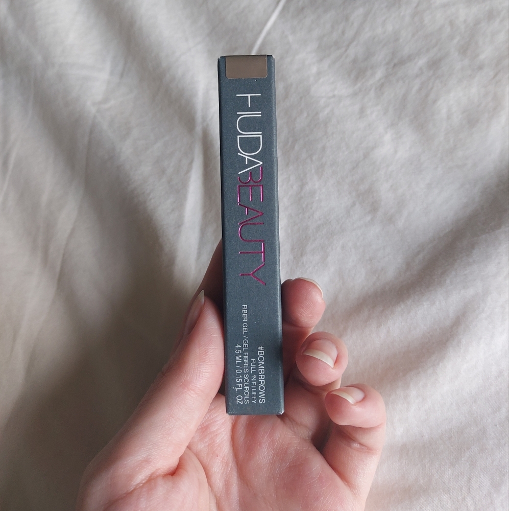 Huda Beauty #BOMBBROWS Full n Fluffy Eyebrow Fiber Gel in shade 2 Natural Blonde
